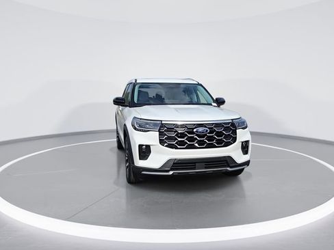 New 2026 Ford Explorer Platinum image 3