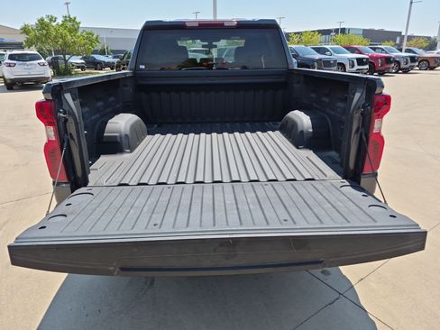 Certified 2021 Chevrolet Silverado 1500 LT AWD/4WD image 32