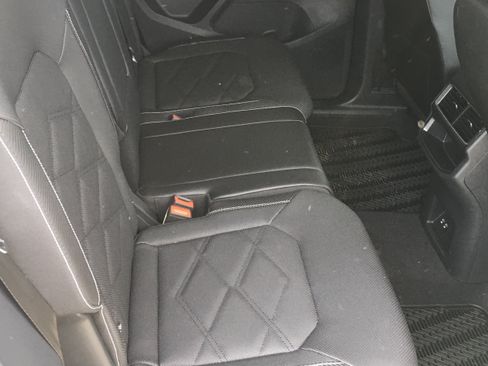New 2024 Volkswagen Atlas Cross Sport SE AWD/4WD image 6