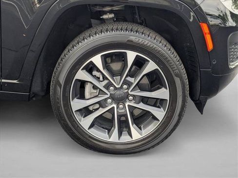 Used 2022 Jeep Grand Cherokee Overland AWD/4WD image 22