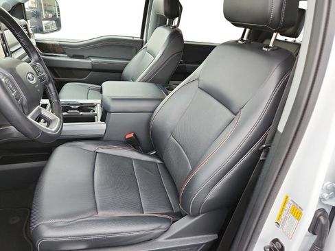 Used 2024 Ford F250 Lariat w/ Chrome Package image 10