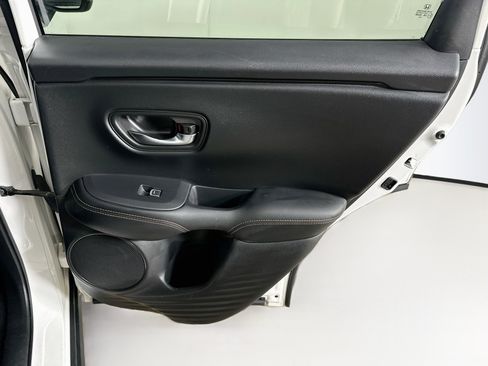 Used 2024 Honda HR-V Sport image 28
