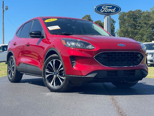 Certified 2022 Ford Escape SE w/ SE Sport Appearance Package FWD image 2