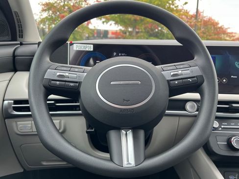 New 2026 Hyundai Tucson SE image 21