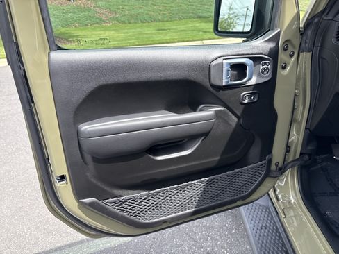 Used 2026 Jeep Wrangler Unlimited Sport AWD/4WD image 15
