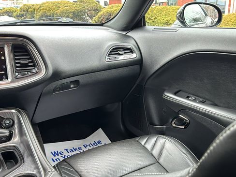 Used 2016 Dodge Challenger SRT Hellcat image 24