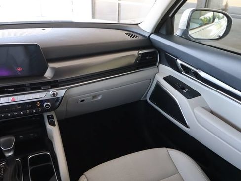 Used 2024 Kia Telluride S w/ S Sunroof Package FWD image 21