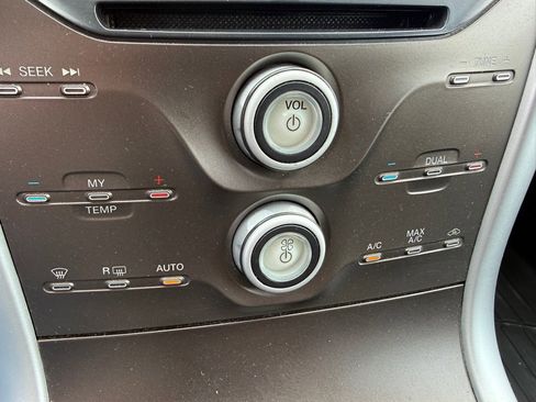 Used 2013 Ford Edge SEL image 15