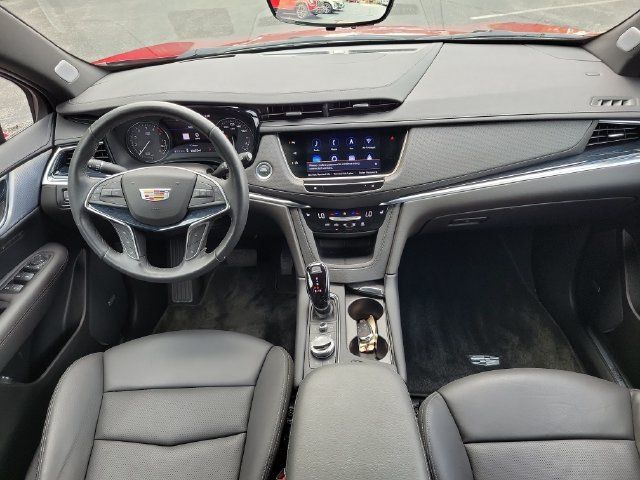 Certified 2024 Cadillac XT5 Premium Luxury w/ Technology Package FWD image 8