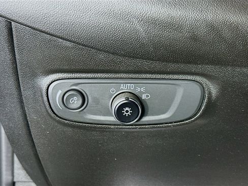 Used 2020 Chevrolet Equinox LT AWD/4WD image 10