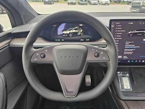 Used 2023 Tesla Model X AWD/4WD image 17
