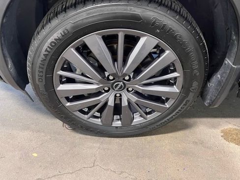 Used 2022 Nissan Pathfinder SL w/ SL Premium Package image 30