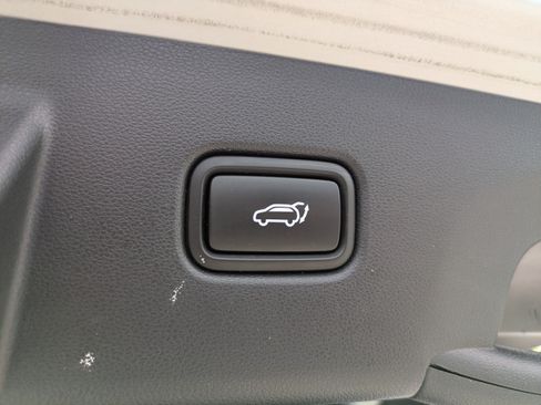 Certified 2022 Hyundai Tucson Limited w/ Cargo Package AWD/4WD image 12