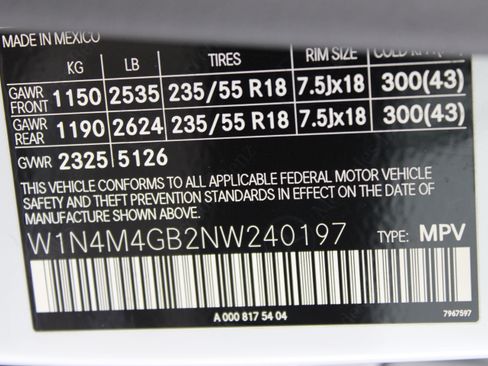 Used 2022 Mercedes-Benz GLB 250 image 42