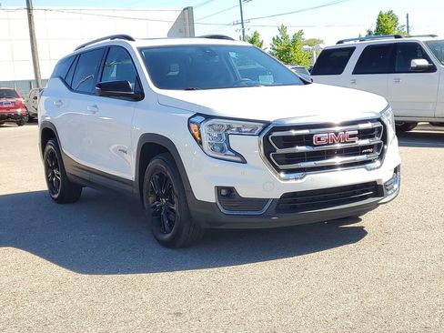 Used 2022 GMC Terrain AT4 w/ Infotainment Package II AWD/4WD image 4