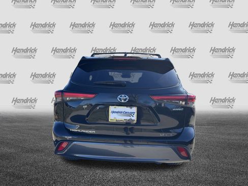Used 2022 Toyota Highlander Limited image 9
