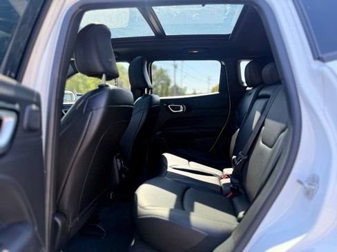 New 2025 Jeep Compass Limited w/ Sun & Sound Group AWD/4WD image 19
