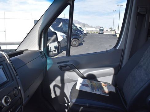 Used 2013 Mercedes-Benz Sprinter 2500 image 17