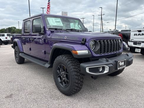 New 2026 Jeep Gladiator Sport AWD/4WD image 8