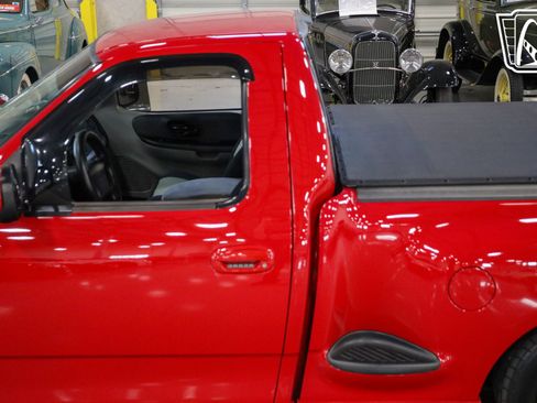 Used 2003 Ford F150 Lightning image 16