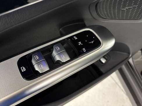 Used 2026 Mercedes-Benz GLC 300 image 13