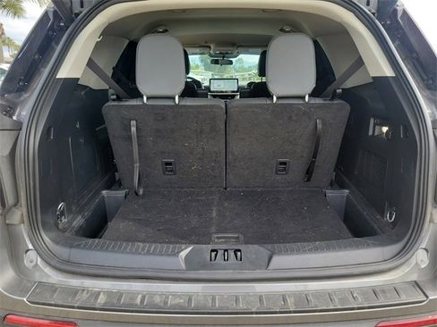 Used 2025 Ford Explorer Active w/ Active Comfort Package image 28