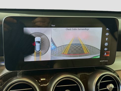 Used 2022 Mercedes-Benz GLC 300 w/ Premium Package Lite image 19