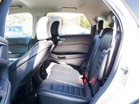 Certified 2023 Ford Edge SEL image 17