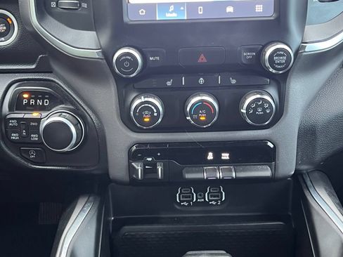 Used 2024 RAM 1500 Big Horn AWD/4WD image 32