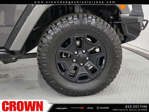Used 2016 Jeep Wrangler Unlimited Sahara image 10