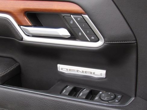 Used 2023 GMC Sierra 1500 Denali w/ Denali Reserve Package image 41