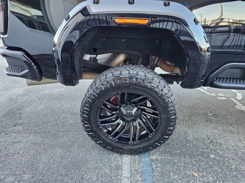 Used 2024 GMC Sierra 2500 AT4 w/ Technology Package image 16