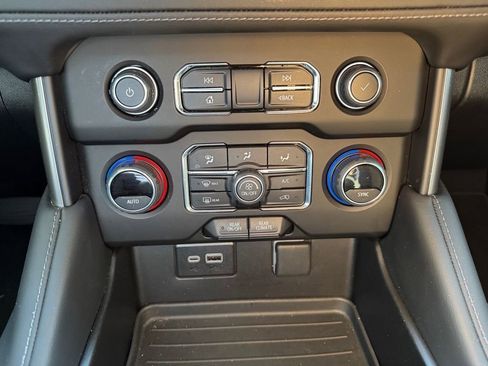 Used 2024 Chevrolet Tahoe LS image 21