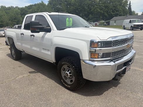Used 2019 Chevrolet Silverado 2500 W/T AWD/4WD image 10