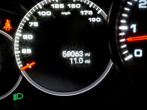 Used 2022 Porsche Panamera 4 Platinum Edition image 48