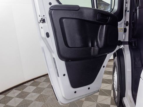 Used 2025 RAM ProMaster 2500 w/ Convenience Group FWD image 29