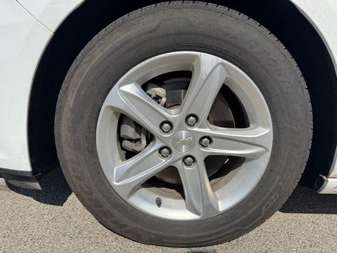 Used 2019 Chevrolet Malibu LS FWD image 12