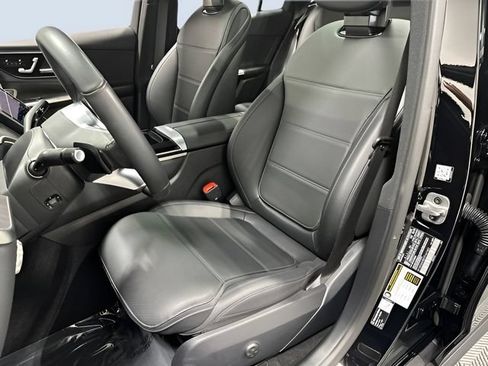 Used 2026 Mercedes-Benz GLC 300 4MATIC image 29