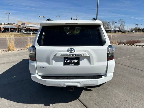Used 2024 Toyota 4Runner SR5 AWD/4WD image 8