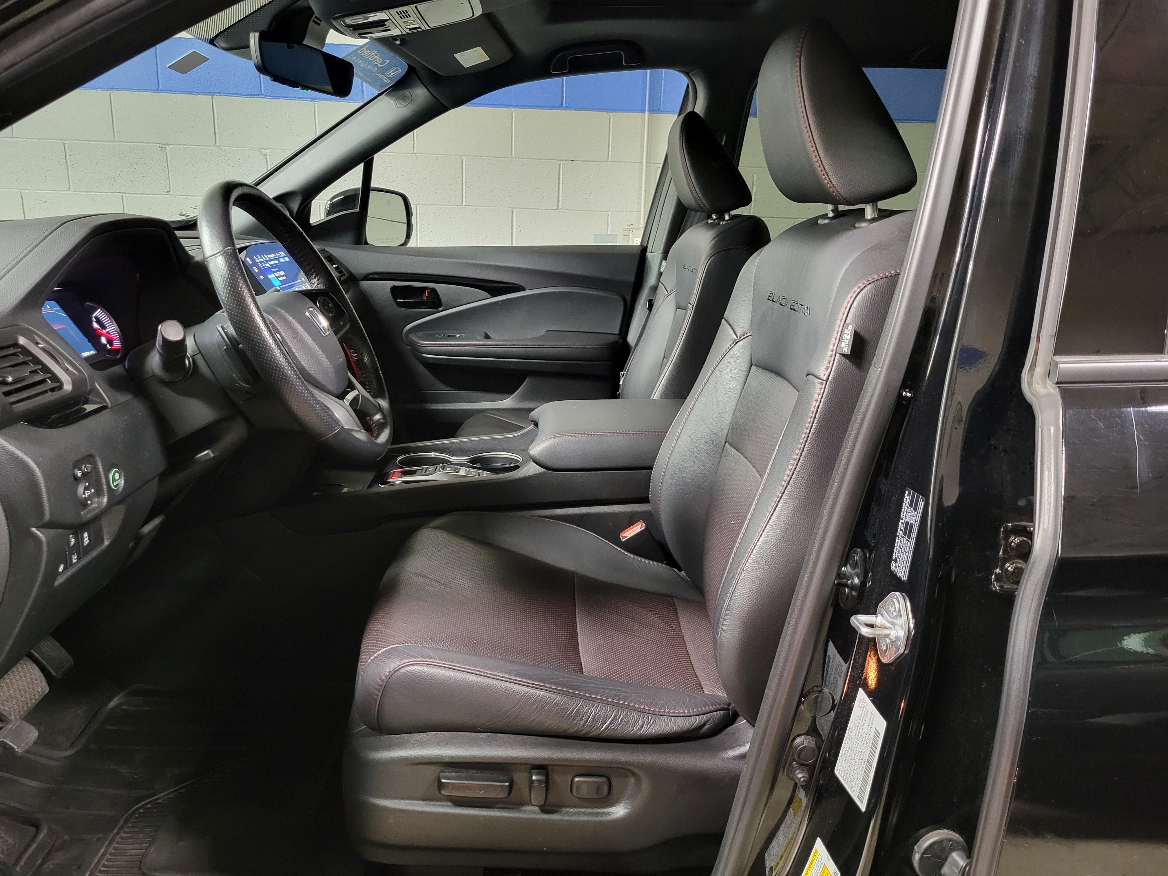 Used 2024 Honda Passport Black Edition image 16