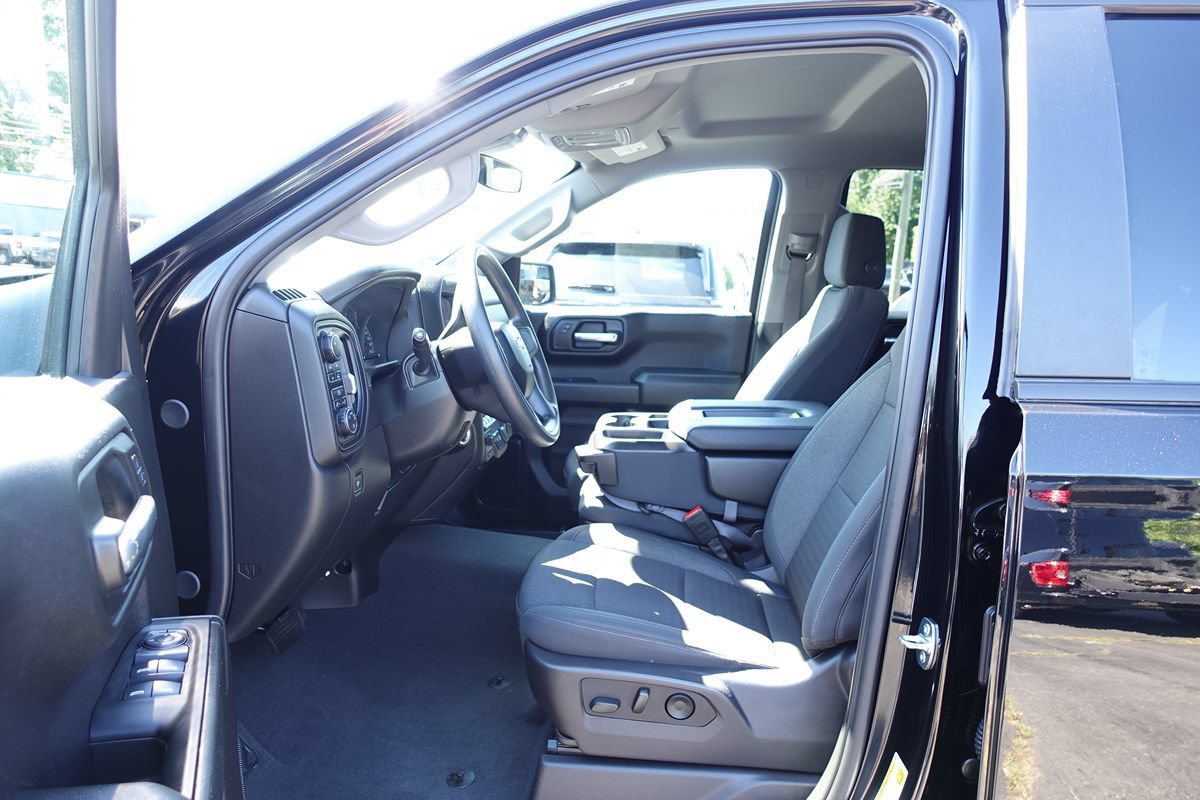 Used 2024 Chevrolet Silverado 1500 Custom AWD/4WD image 17