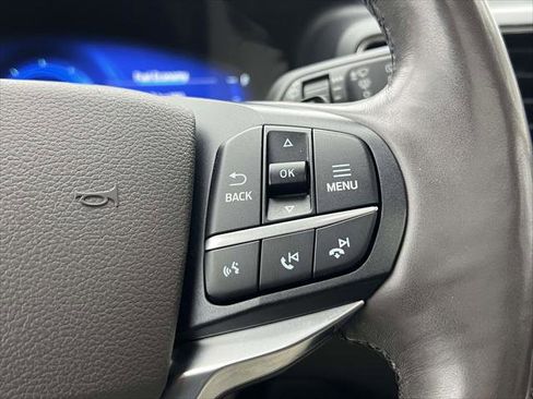 Used 2020 Ford Explorer Platinum w/ Premium Technology Package image 23