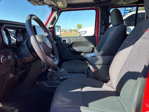 Used 2024 Jeep Wrangler Unlimited Rubicon image 13
