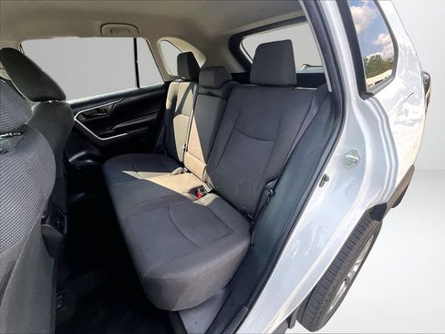 Used 2022 Toyota RAV4 LE AWD/4WD image 27