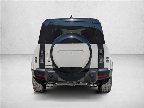 New 2026 Land Rover Defender 110 X-Dynamic SE AWD/4WD image 8