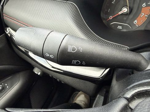 Used 2024 Jeep Compass Trailhawk image 21