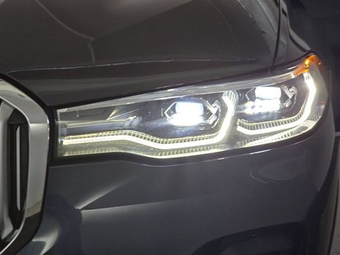 Used 2021 BMW X7 xDrive40i w/ Executive Package AWD/4WD image 34