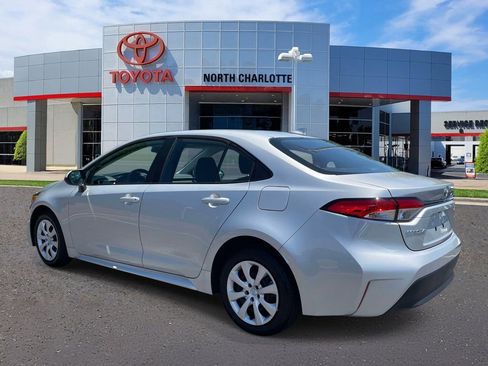 Used 2024 Toyota Corolla LE FWD image 5