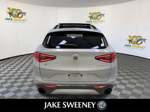 Used 2023 Alfa Romeo Stelvio Ti AWD/4WD image 9