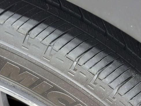 Used 2021 Honda HR-V EX image 10